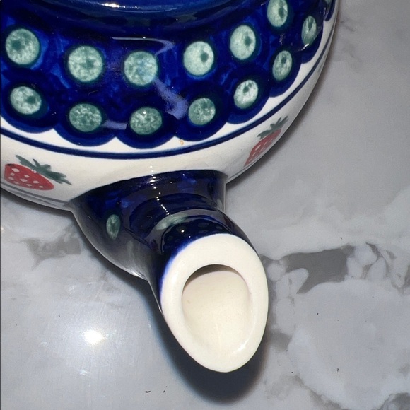 Boleslawiec Polish Pottery Strawberry Teapot - Picture 6 of 14